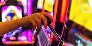 Pengalaman bermain sportsbook dan slot online gacor57 di perangkat mobile dengan interface bersahabat